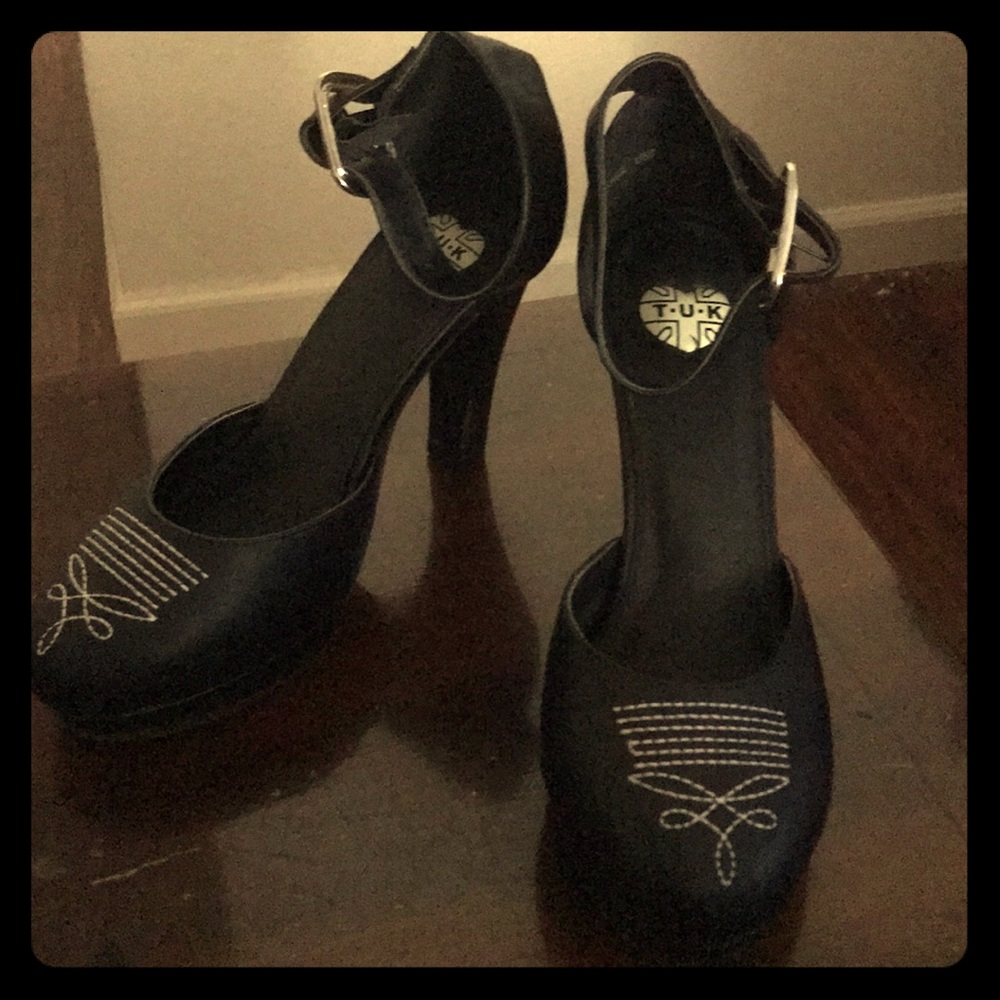 TUK heels size 9